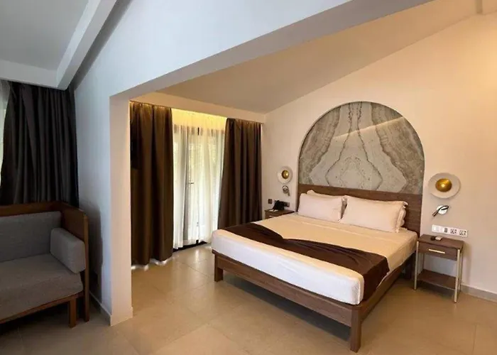 Coral Strand Smart Choice 4*