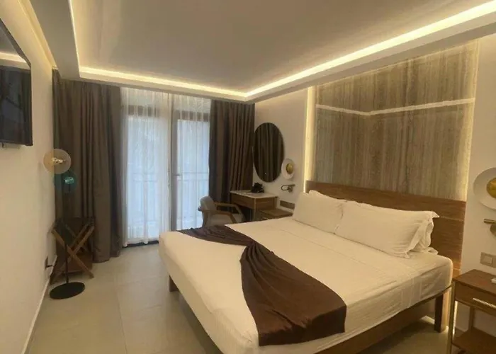 Coral Strand Smart Choice Beau Vallon (Mahe)