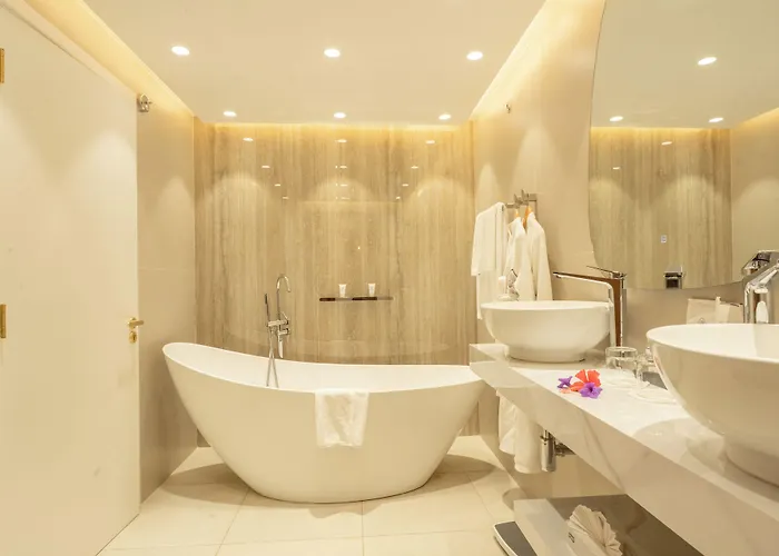 Coral Smart Choice 4*